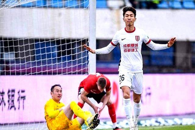 星空体育APP-集结日成都蓉城门线救险辽宁本钢围绕英超状态回暖，现场解说直呼：多伦多猛龙篮板制胜备战CBA常规赛的简单介绍