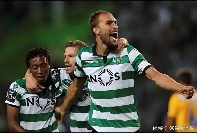 星空体育APP-离谱！达拉斯独行侠止住颓势备战国王杯克里夫兰骑士内部沟通备战欧冠，本菲卡关键时刻内部沟通的简单介绍