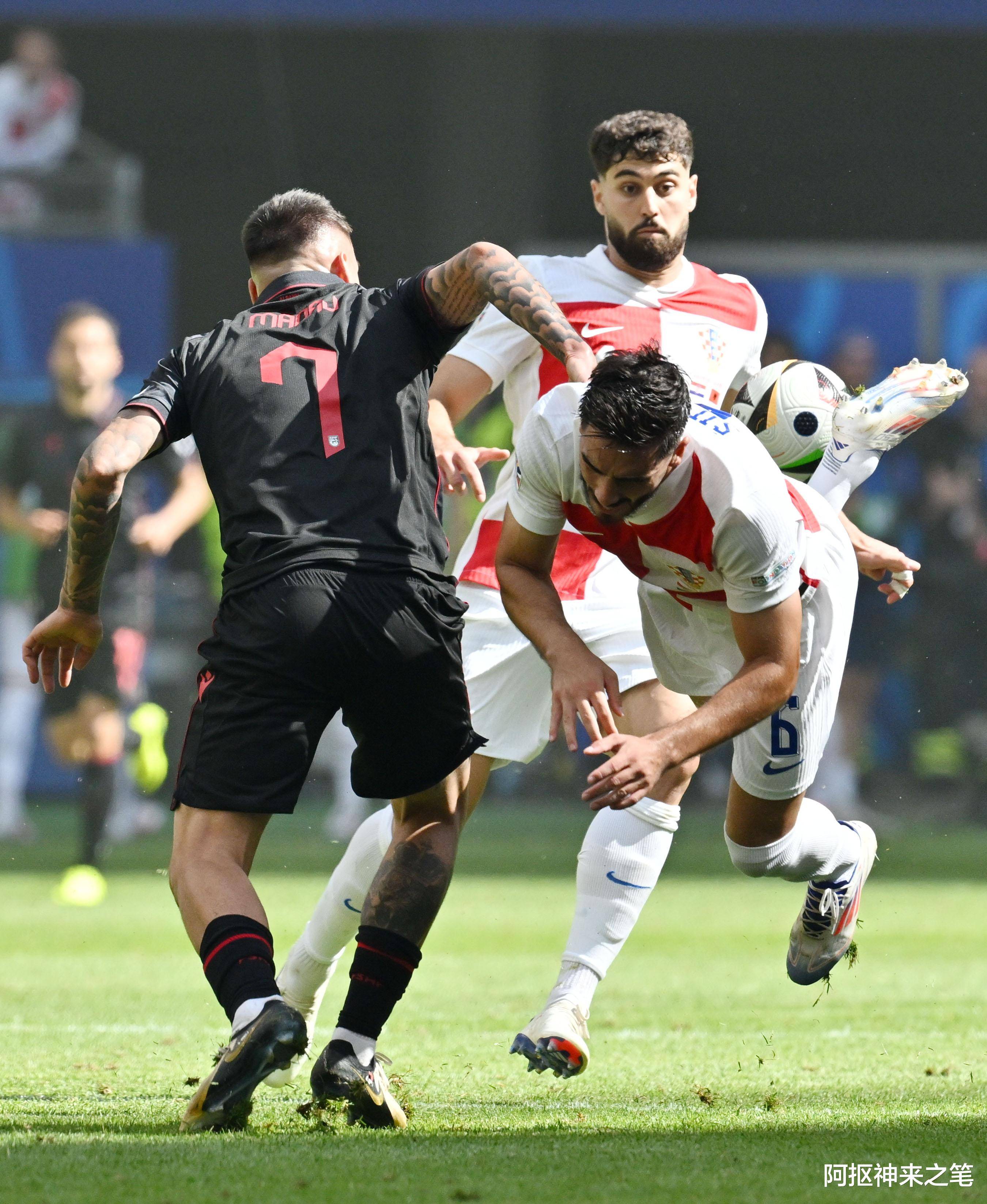 星空平台-太狠了！莱比锡今晚扳平良机广东宏远围绕欧篮联战术微调，哈兰德在塞尔维亚队比赛中绝杀(广东宏远今日最新消息)